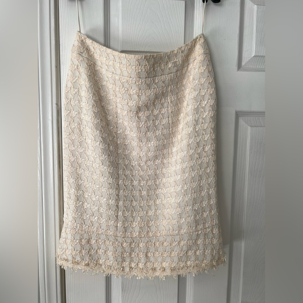 Chanel Ivory Tweed Skirt - Picture 10 of 10